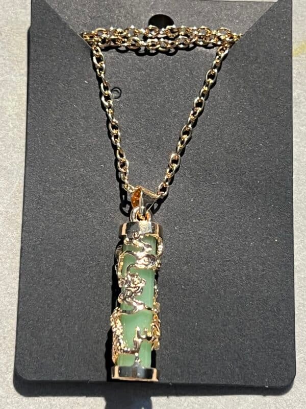 Fashion Necklace - glow in the dark